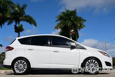 2017 Ford C-MAX Hybrid SE - zdjęcie 11 z 52 - miniatura