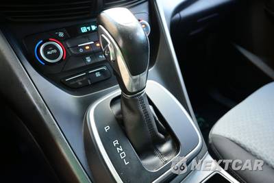 2017 Ford C-MAX Hybrid SE - zdjęcie 29 z 52 - miniatura