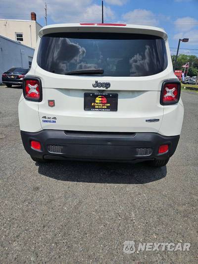 2016 Jeep Renegade Latitude - zdjęcie 7 z 18 - miniatura