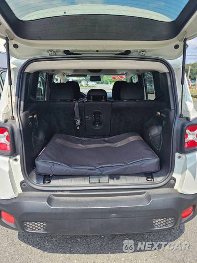 2016 Jeep Renegade Latitude - zdjęcie 13 z 18 - miniatura