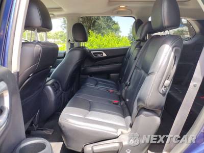 2017 Nissan Pathfinder SL - zdjęcie 18 z 50 - miniatura