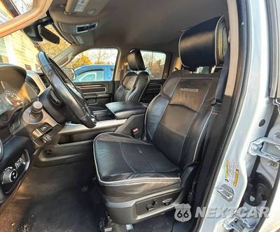 2022 Ram 2500 Laramie Crew Cab Medium Bed - zdjęcie 9 z 54 - miniatura