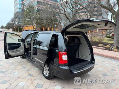 2015 Chrysler Town & Country Touring 121.2" WB - zdjęcie 12 z 60 - miniatura