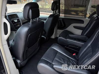 2015 Chrysler Town & Country Touring 121.2" WB - zdjęcie 39 z 60 - miniatura