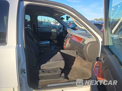 2009 Chevrolet Avalanche LT Crew Cab Short Bed 1LT - zdjęcie 8 z 17 - miniatura