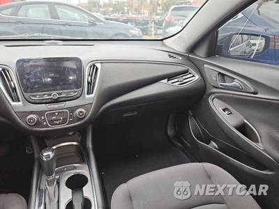 2017 Chevrolet Malibu LT 1LT - zdjęcie 21 z 33 - miniatura