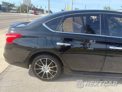 2019 Nissan Sentra SR - zdjęcie 19 z 33 - miniatura