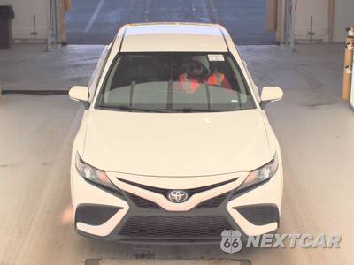 2022 Toyota Camry SE - zdjęcie 2 z 24 - miniatura