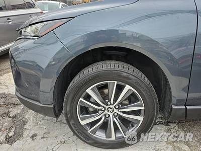 2022 Toyota Venza LE - zdjęcie 8 z 26 - miniatura