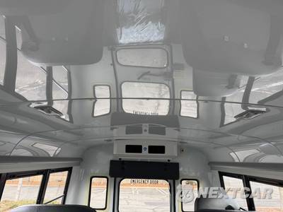 2018 Chevrolet Express 3500 Cutaway 1WT - zdjęcie 33 z 41 - miniatura