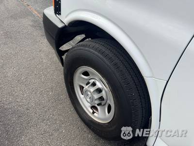 2018 Chevrolet Express 3500 Cutaway 1WT - zdjęcie 38 z 41 - miniatura