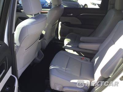 2016 Toyota Highlander Hybrid Limited - zdjęcie 12 z 16 - miniatura