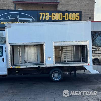2015 Chevrolet Express 4500 Cutaway 2WT DRW - zdjęcie 3 z 18 - miniatura
