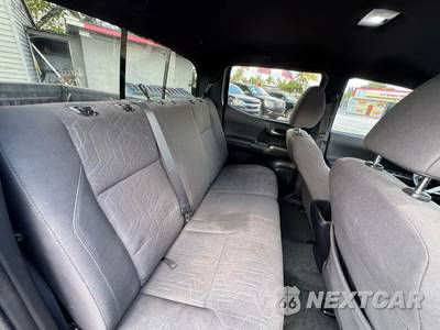 2017 Toyota Tacoma TRD Off-Road Crew Cab Medium Bed - zdjęcie 29 z 36 - miniatura