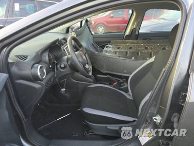 2025 Nissan Versa S - zdjęcie 7 z 17 - miniatura