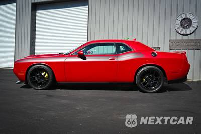 2015 Dodge Challenger R/T Plus - zdjęcie 4 z 50 - miniatura