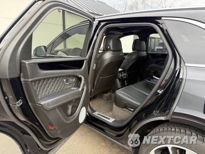 2017 Bentley Bentayga W12 - zdjęcie 25 z 38 - miniatura