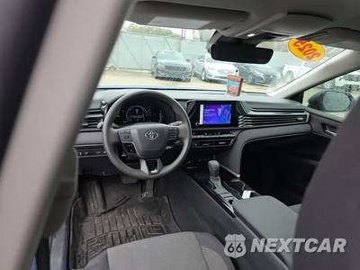 2025 Toyota Camry LE - zdjęcie 14 z 25 - miniatura