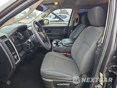 2021 Ram 1500 Classic Tradesman Extended Cab Short Bed - zdjęcie 6 z 26 - miniatura