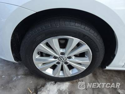 2015 Volkswagen Golf TDI S Hatchback - zdjęcie 17 z 21 - miniatura