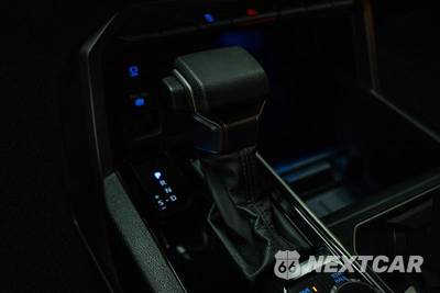 2022 Toyota Tundra SR5 Crew Cab Short Bed - zdjęcie 18 z 27 - miniatura
