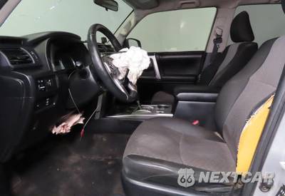 2016 Toyota 4Runner SR5 - zdjęcie 9 z 10 - miniatura