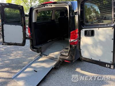 2018 Mercedes-Benz Metris Passenger Van 126.0" WB - zdjęcie 2 z 23 - miniatura