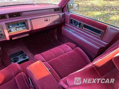 1987 Cadillac DeVille Sedan - zdjęcie 12 z 23 - miniatura