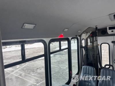 2014 Ford Super Duty E-350 Cutaway DRW - zdjęcie 33 z 42 - miniatura