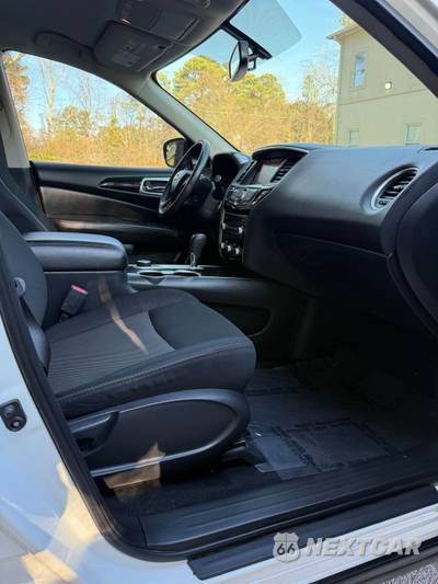 2019 Nissan Pathfinder SV - zdjęcie 8 z 22 - miniatura