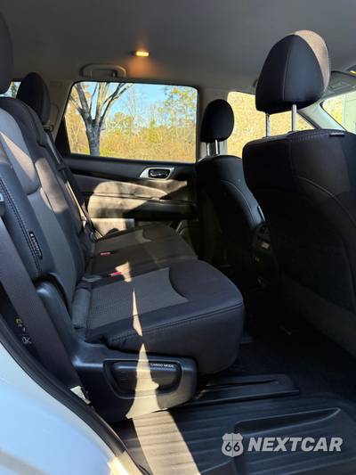 2019 Nissan Pathfinder SV - zdjęcie 12 z 22 - miniatura