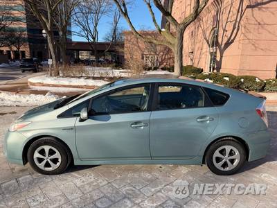 2013 Toyota Prius Four - zdjęcie 3 z 54 - miniatura