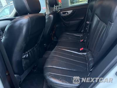 2017 INFINITI QX70 - zdjęcie 10 z 24 - miniatura