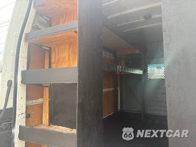 2016 Nissan NV2500 HD Cargo SV High Roof 146.1" WB - zdjęcie 17 z 45 - miniatura