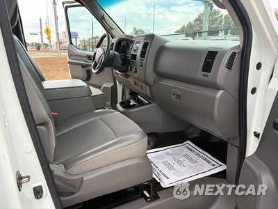 2016 Nissan NV2500 HD Cargo SV High Roof 146.1" WB - zdjęcie 24 z 45 - miniatura