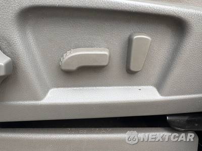 2012 Nissan NV2500 HD Cargo SV High Roof 146.1" WB - zdjęcie 27 z 34 - miniatura