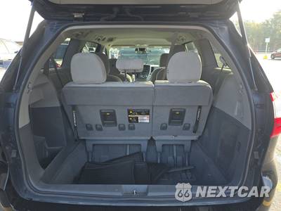 2020 Toyota Sienna L 7-Passenger 119.3" WB - zdjęcie 17 z 28 - miniatura