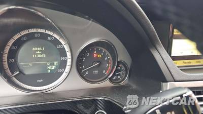2011 Mercedes-Benz E 550 Sedan - zdjęcie 25 z 35 - miniatura