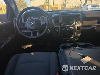 2017 Ram 2500 Tradesman Crew Cab Long Bed - zdjęcie 14 z 21 - miniatura