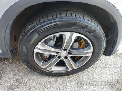 2017 Mercedes-Benz GLC 300 - zdjęcie 26 z 50 - miniatura