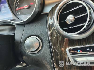 2017 Mercedes-Benz GLC 300 - zdjęcie 39 z 50 - miniatura
