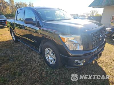 2017 Nissan TITAN S Crew Cab Short Bed - zdjęcie 3 z 17 - miniatura