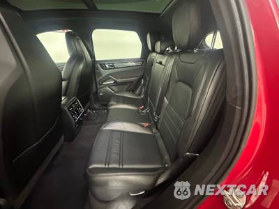 2021 Porsche Cayenne GTS - zdjęcie 28 z 50 - miniatura