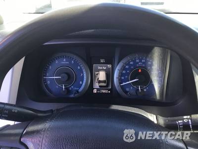 2020 Toyota Sienna LE 7-Passenger 119.3" WB - zdjęcie 14 z 15 - miniatura