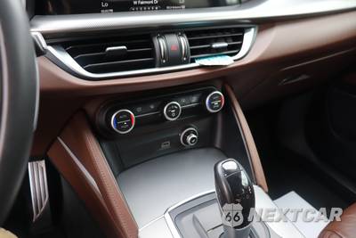2018 Alfa Romeo Stelvio Sport - zdjęcie 25 z 30 - miniatura