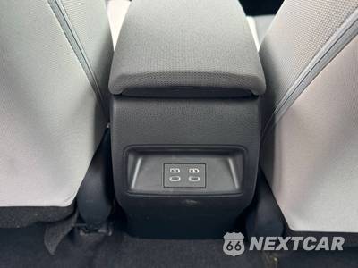 2024 Toyota Corolla LE Sedan - zdjęcie 32 z 50 - miniatura