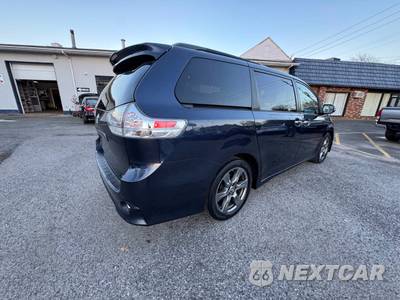 2019 Toyota Sienna SE 8-Passenger 119.3" WB - zdjęcie 12 z 50 - miniatura
