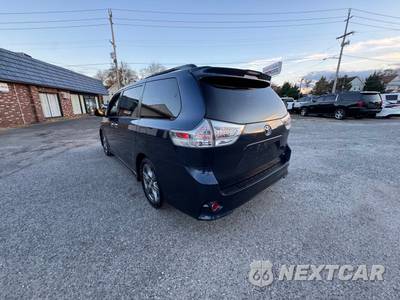 2019 Toyota Sienna SE 8-Passenger 119.3" WB - zdjęcie 17 z 50 - miniatura