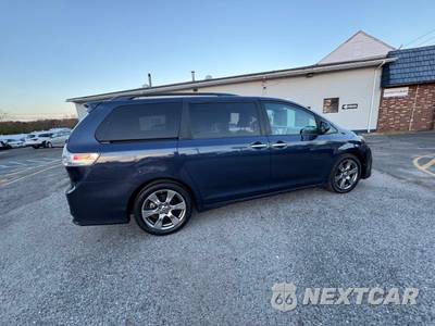 2019 Toyota Sienna SE 8-Passenger 119.3" WB - zdjęcie 10 z 50 - miniatura