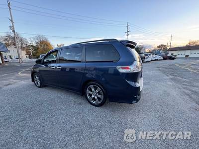 2019 Toyota Sienna SE 8-Passenger 119.3" WB - zdjęcie 19 z 50 - miniatura